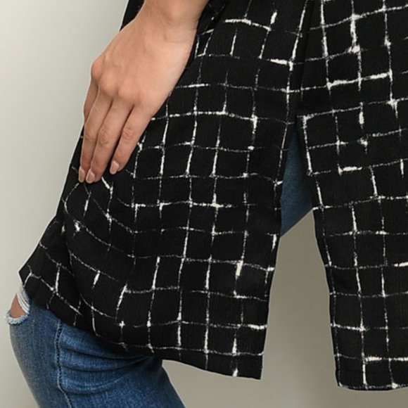 B2G1♦️Black Plaid Light Kimono Cardigan - Picture 5 of 6